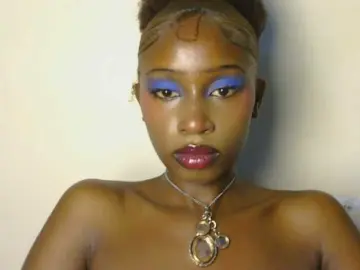 Boughie-birdy  live sex cam