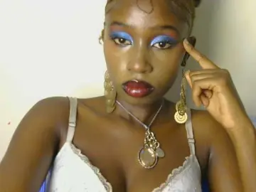 Boughie-birdy  live sex cam
