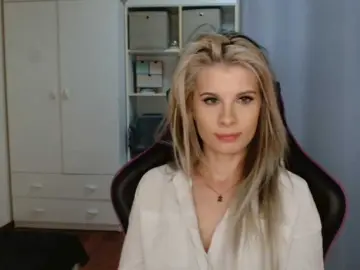 KristineNatural  live sex cam