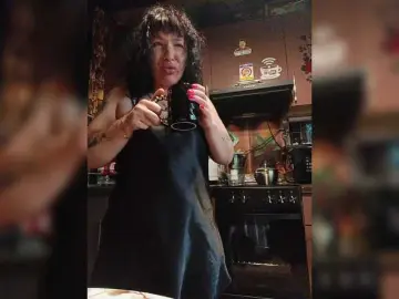 Kukla399  live sex cam