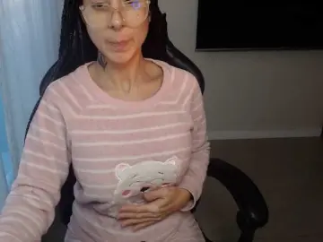 Lili-Cruz40  live sex cam