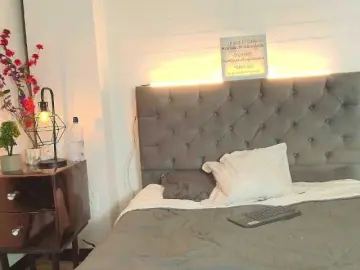 Moonnblue  live sex cam