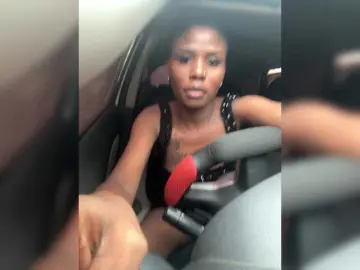 Sweetmuder  live sex cam