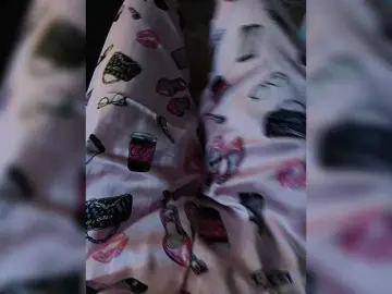 ZaraSss  live sex cam