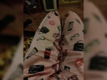 ZaraSss  live sex cam