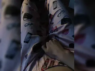 ZaraSss  live sex cam