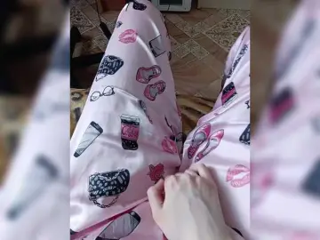 ZaraSss  live sex cam