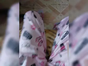 ZaraSss  live sex cam