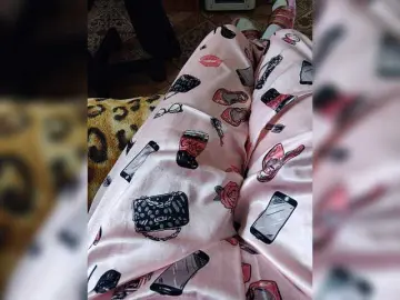 ZaraSss  live sex cam