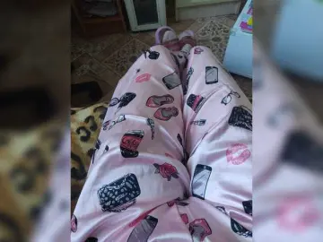 ZaraSss  live sex cam