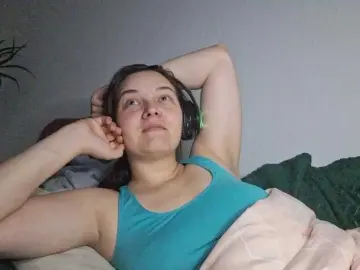 CyndeeWinter  live sex cam