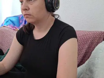 CyndeeWinter  live sex cam