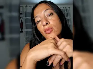 GiaGold  live sex cam