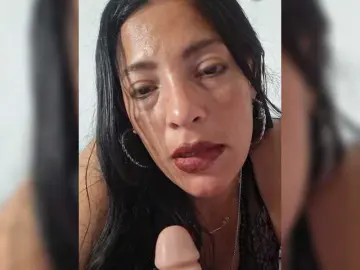 GiaGold  live sex cam