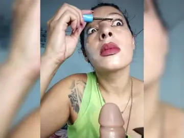 GiaGold  live sex cam