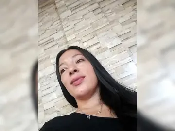 GiaGold  live sex cam