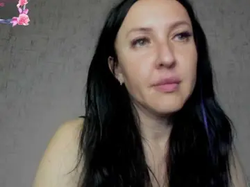 JuliaGramm81a  live sex cam