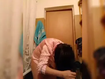 KONFETKAA-1  live sex cam