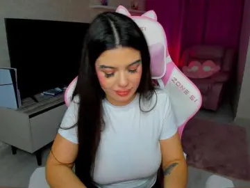 SnowingWinter  live sex cam