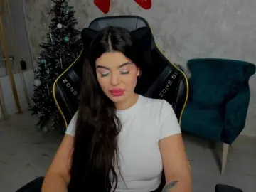 SnowingWinter  live sex cam