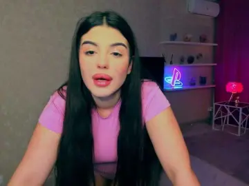 SnowingWinter  live sex cam