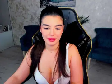 SnowingWinter  live sex cam