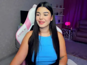 SnowingWinter  live sex cam