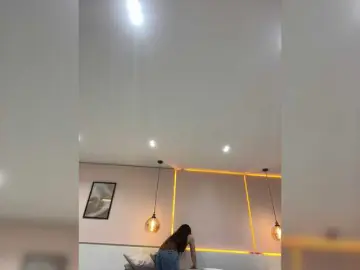 LeiaStone  live sex cam