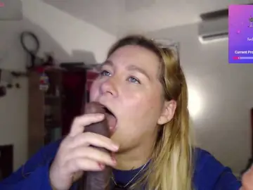 Lilye  live sex cam