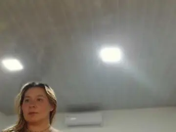 Lilye  live sex cam