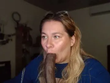 Lilye  live sex cam