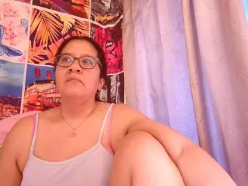 LucyLUxxx  live sex cam