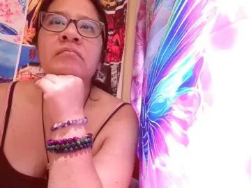 LucyLUxxx  live sex cam