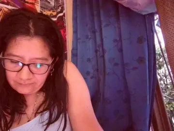LucyLUxxx  live sex cam
