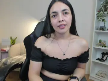 Summerevans  live sex cam