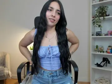 Summerevans  live sex cam