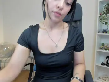 Summerevans  live sex cam