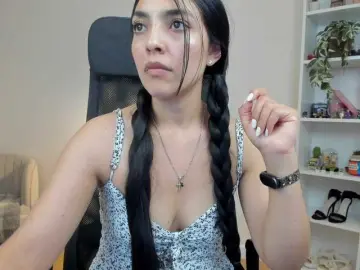 Summerevans  live sex cam