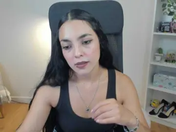 Summerevans  live sex cam