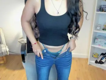 Summerevans  live sex cam
