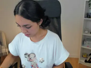 Summerevans  live sex cam