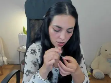 Summerevans  live sex cam