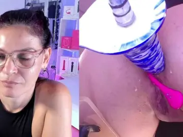 Kate-Roose  live sex cam