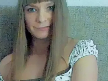 Liliya9  live sex cam