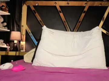 MagiArias  live sex cam