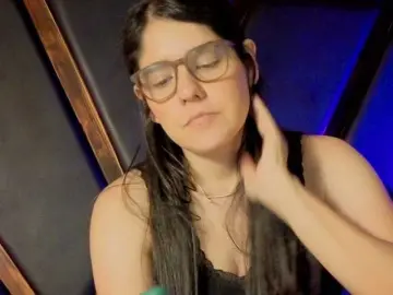 MagiArias  live sex cam