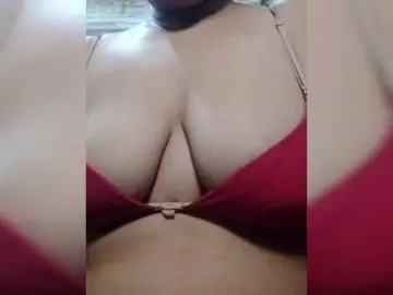 NaughtyWetPieXx  live sex cam