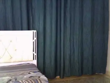 Prettyluxe  live sex cam