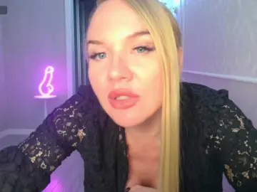 Alesia77  live sex cam