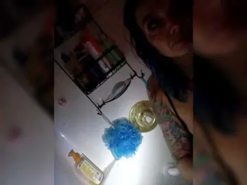 Callie-Canna-Lillie  live sex cam